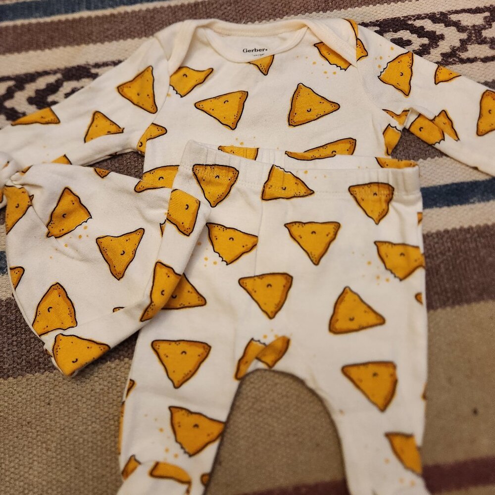 🌻5/$20🌻Nacho chips matching shirt, pants, and hat